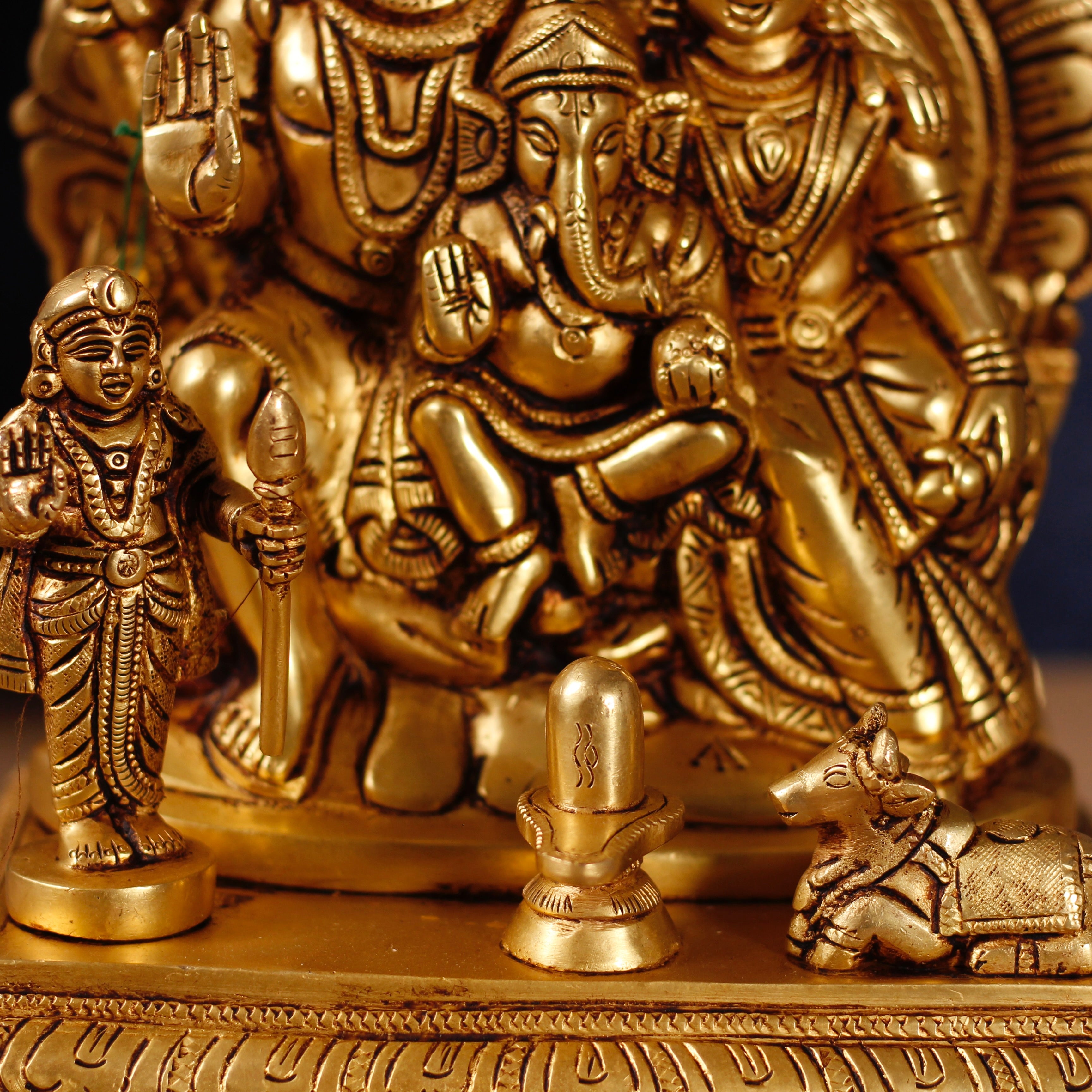 Lord Shiva Parivar In Brass In 13 Inches