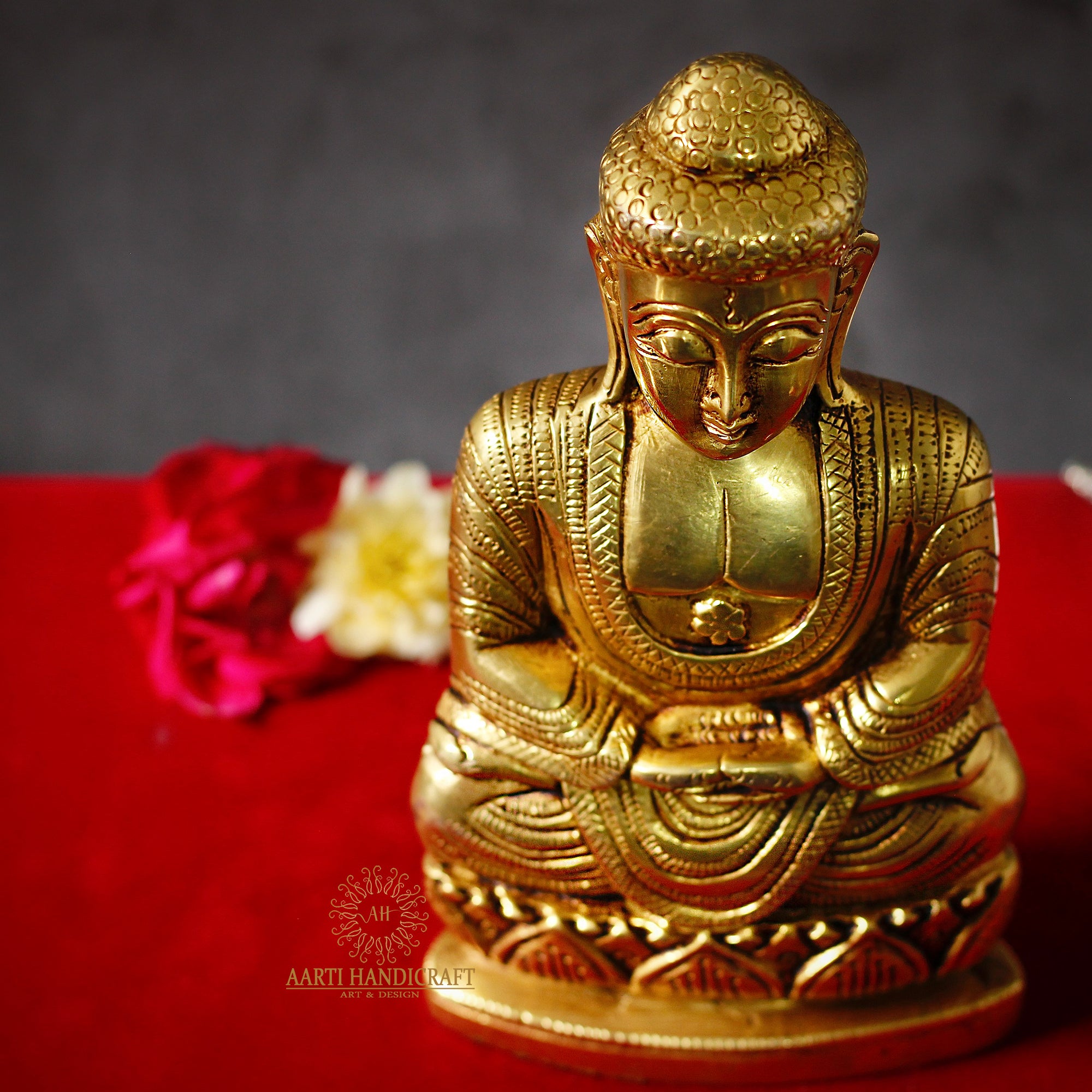 Brass Meditating Buddha In 8 Inches