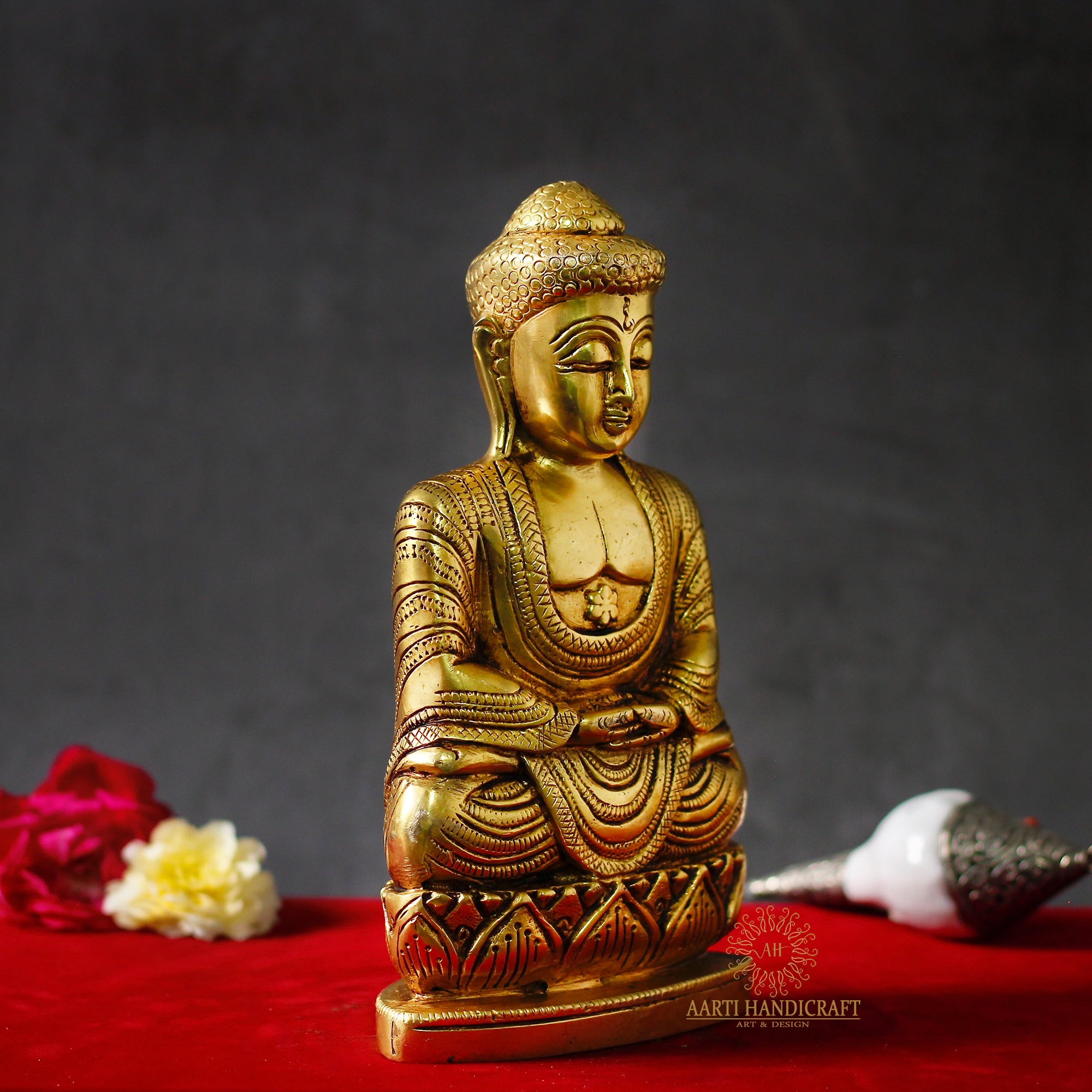 Brass Meditating Buddha In 8 Inches