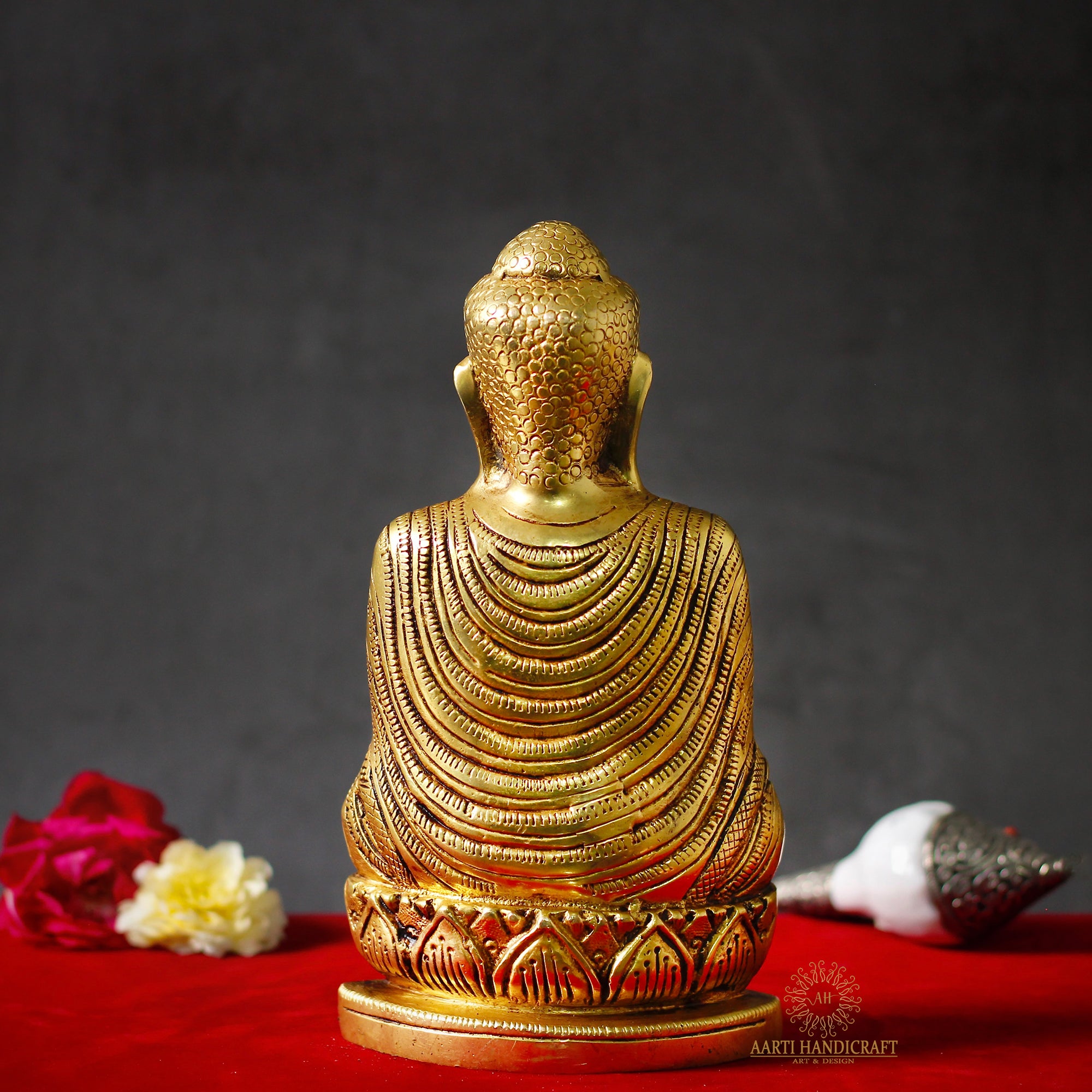 Brass Meditating Buddha In 8 Inches