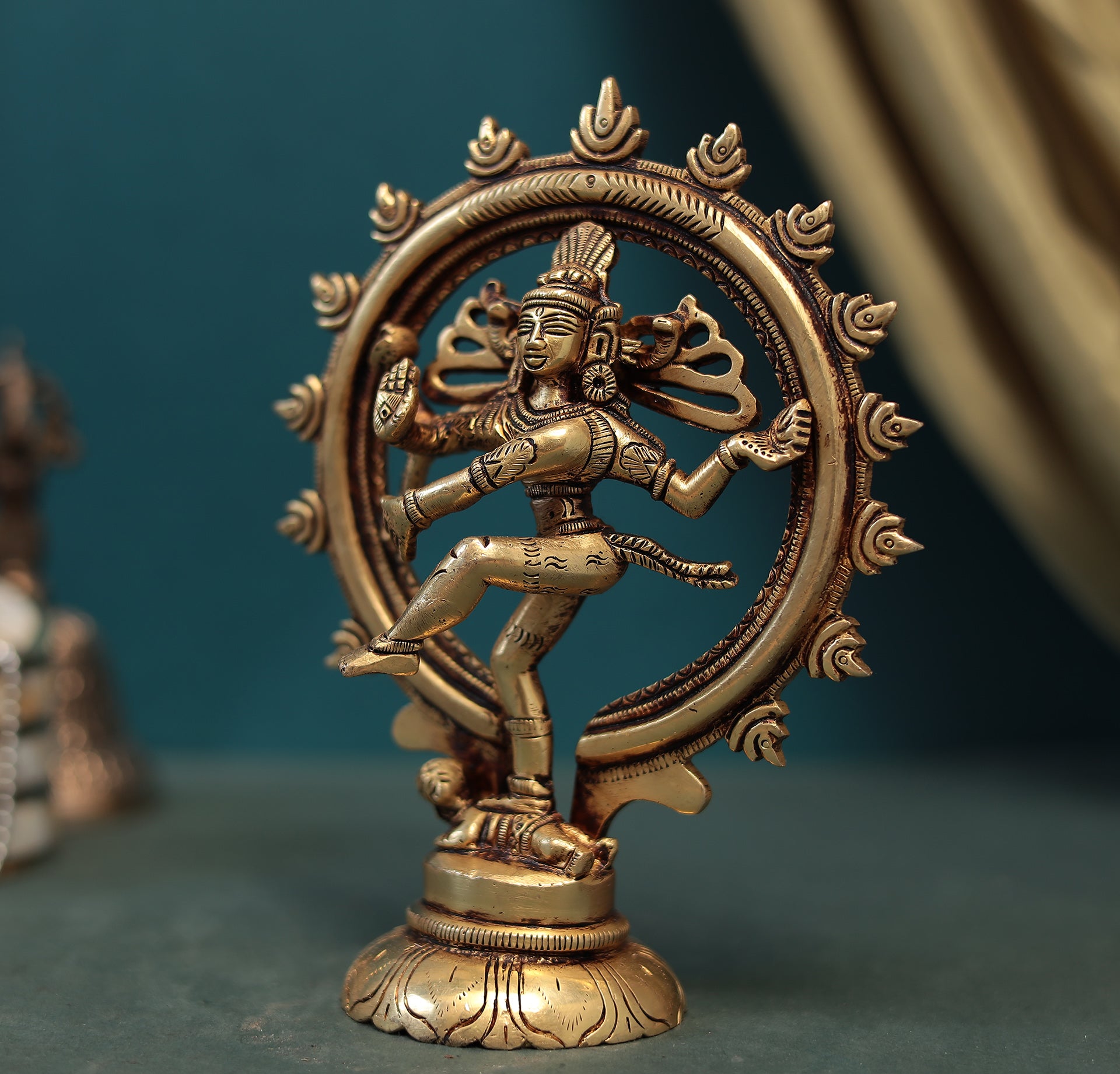 Antique Brass Nataraja/Dancing Shiva Idol In 6.5 Inch (16.5 Cm)