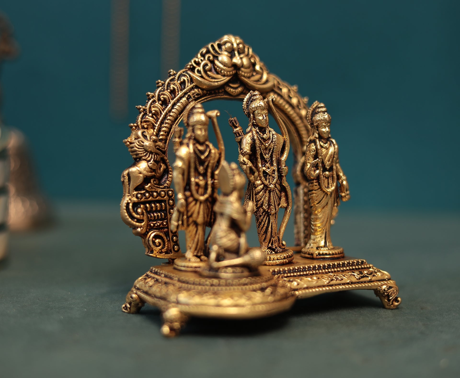 Antique Finish Brass Ram Darbar In 4 Inches