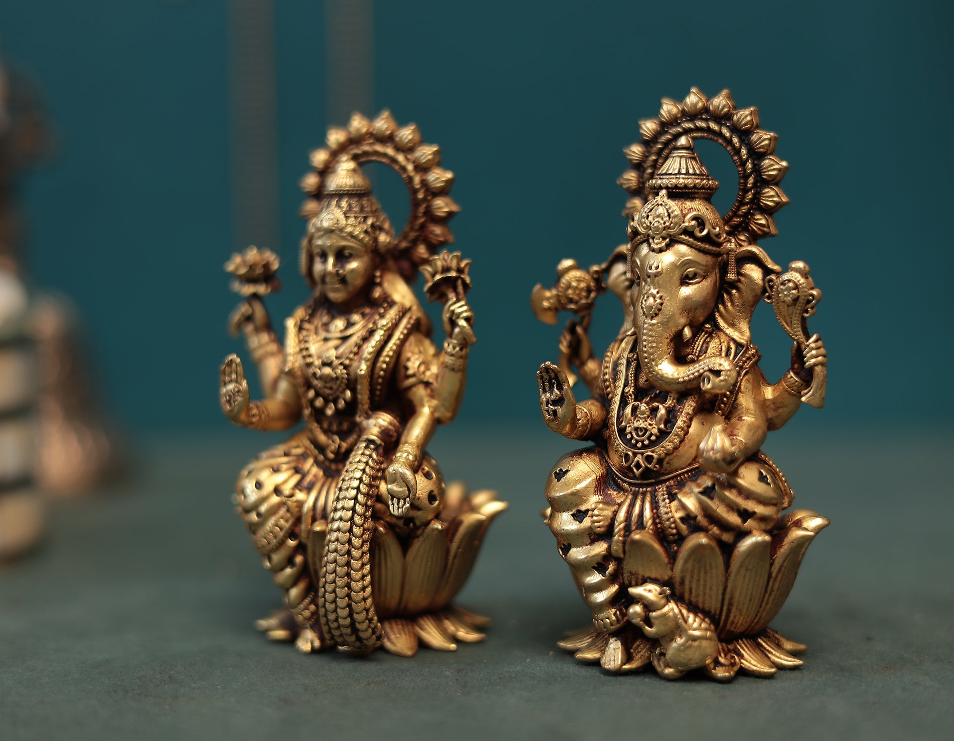 Superfine Antique Brass Lakshmi Ganesh Pair In 4 Inches