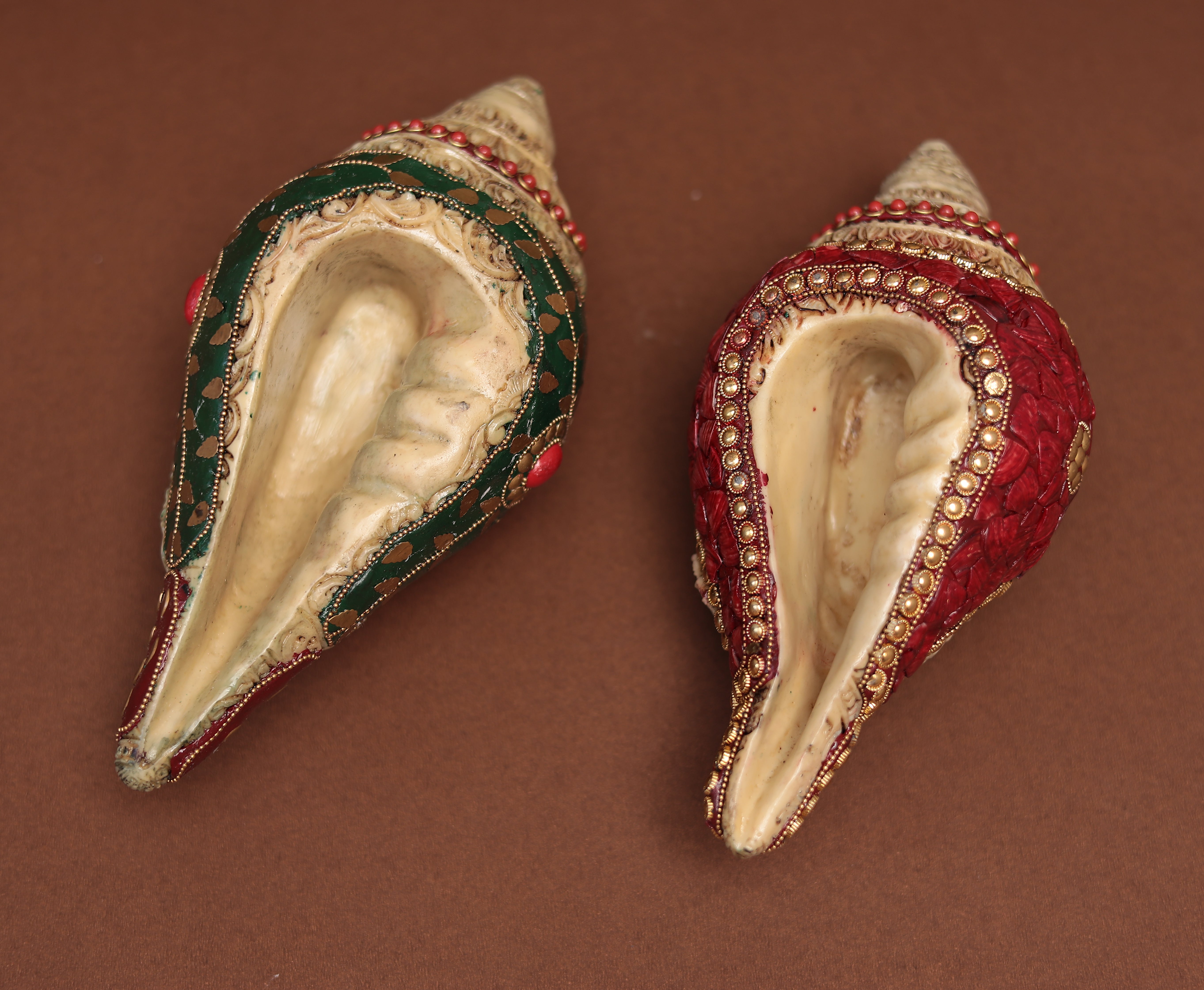 Auspicious Conch With Lakshmi and Ganesh With Stone Work