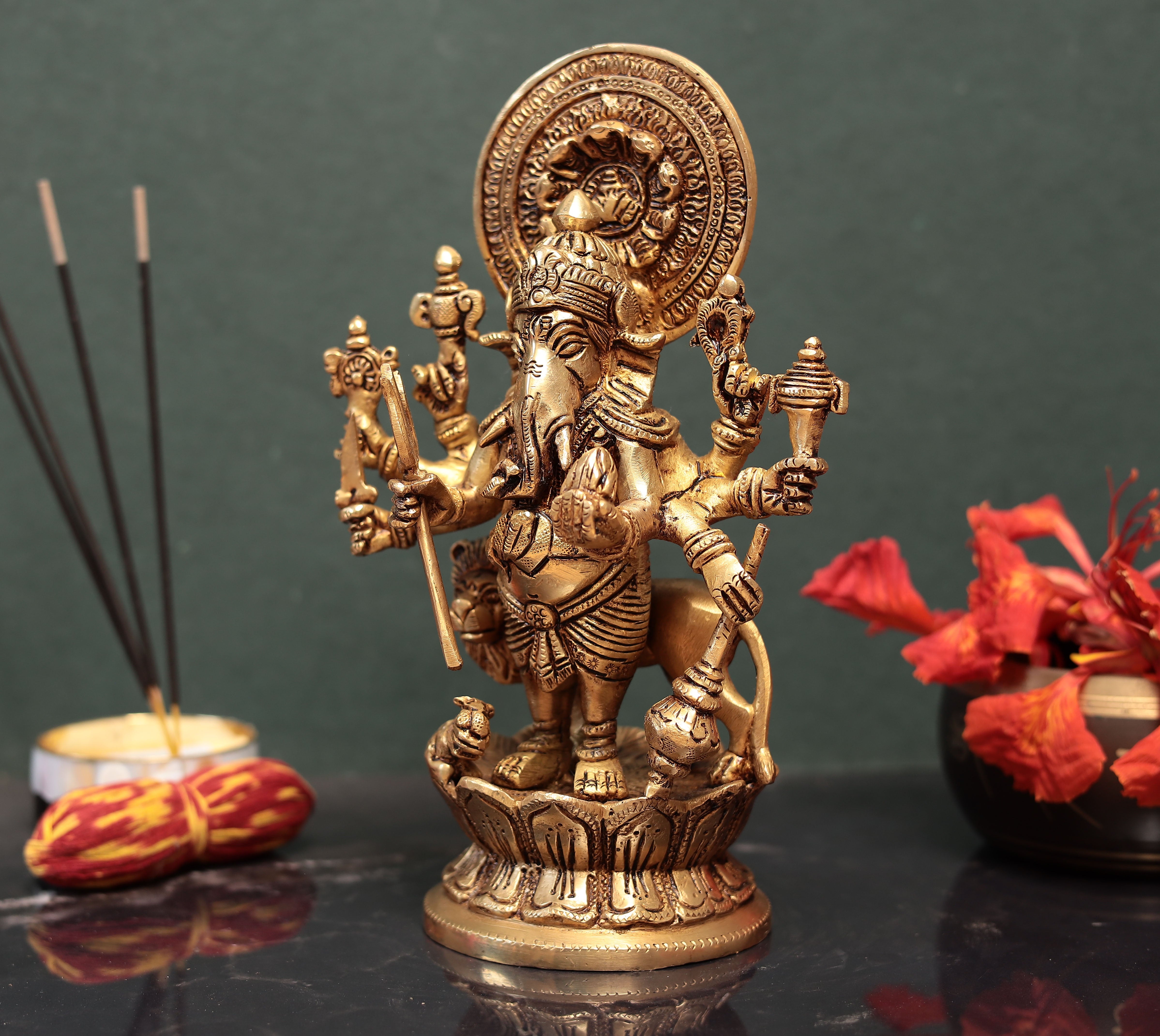 Subh Dhrishti Vinayagar/Ganesha With 8 Arms In 9 Inches