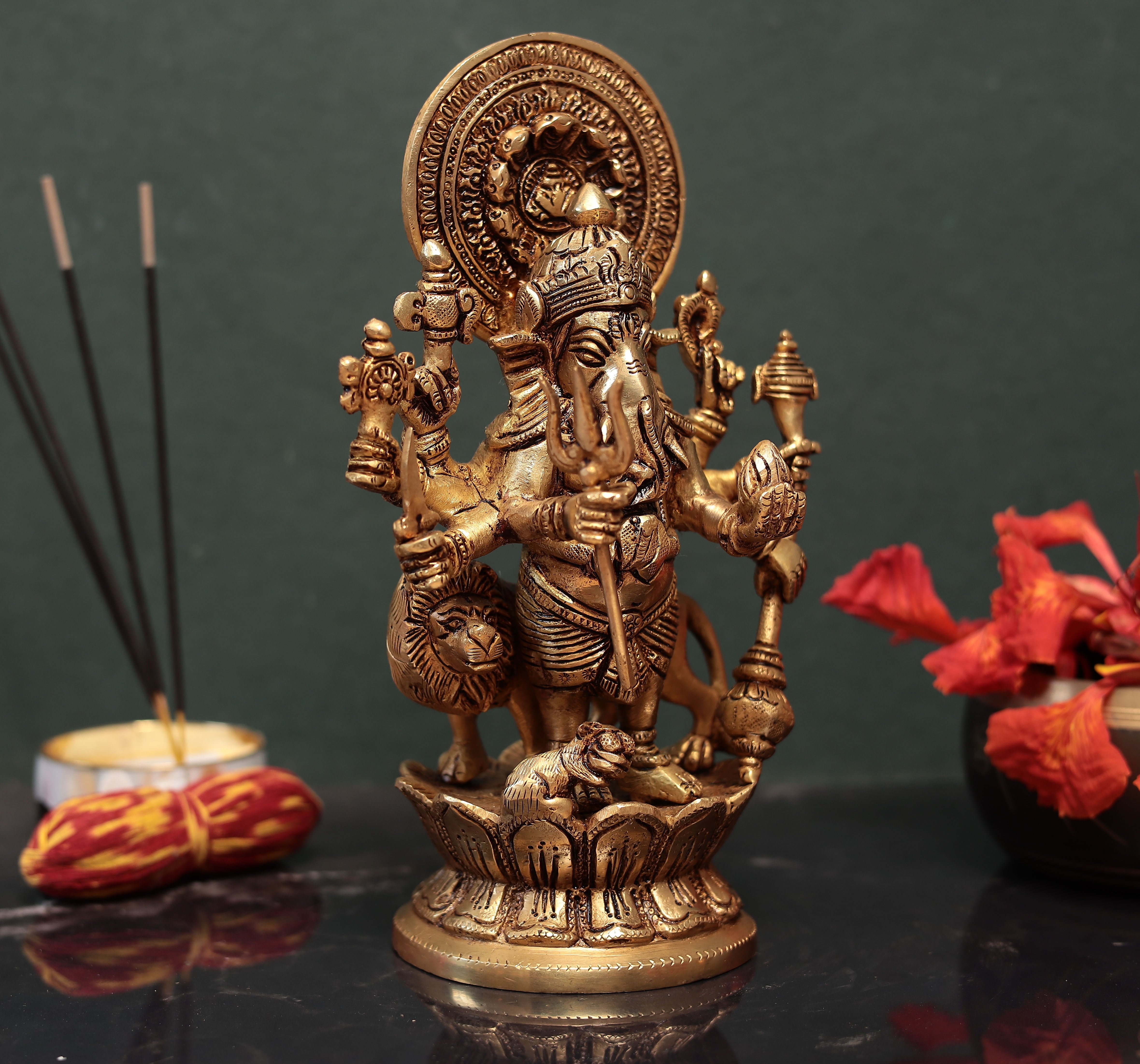 Subh Dhrishti Vinayagar/Ganesha With 8 Arms In 9 Inches