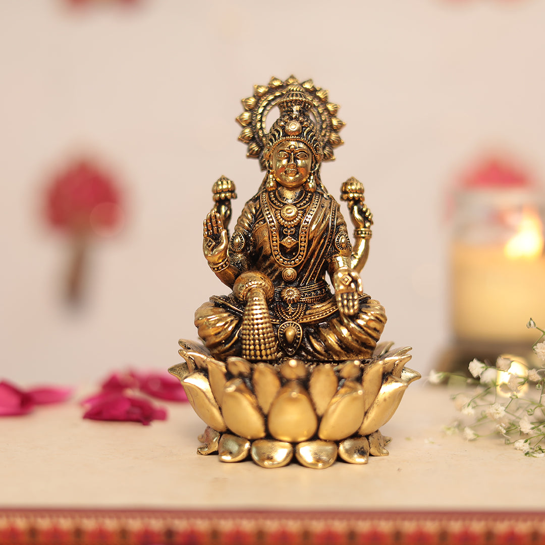 Lakshmi and Ganesh Pair Sitting On Lotus - 4.5 Inches