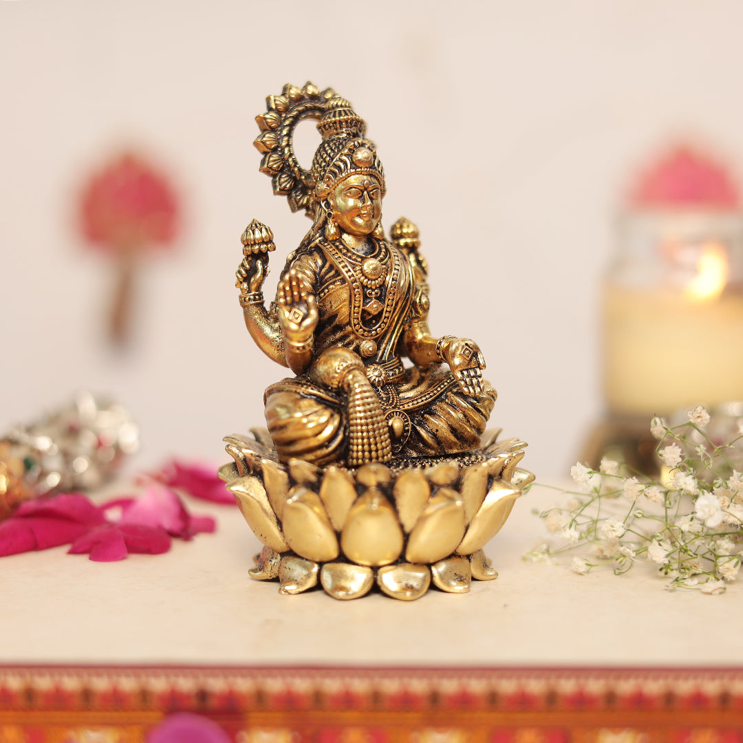 Lakshmi and Ganesh Pair Sitting On Lotus - 4.5 Inches