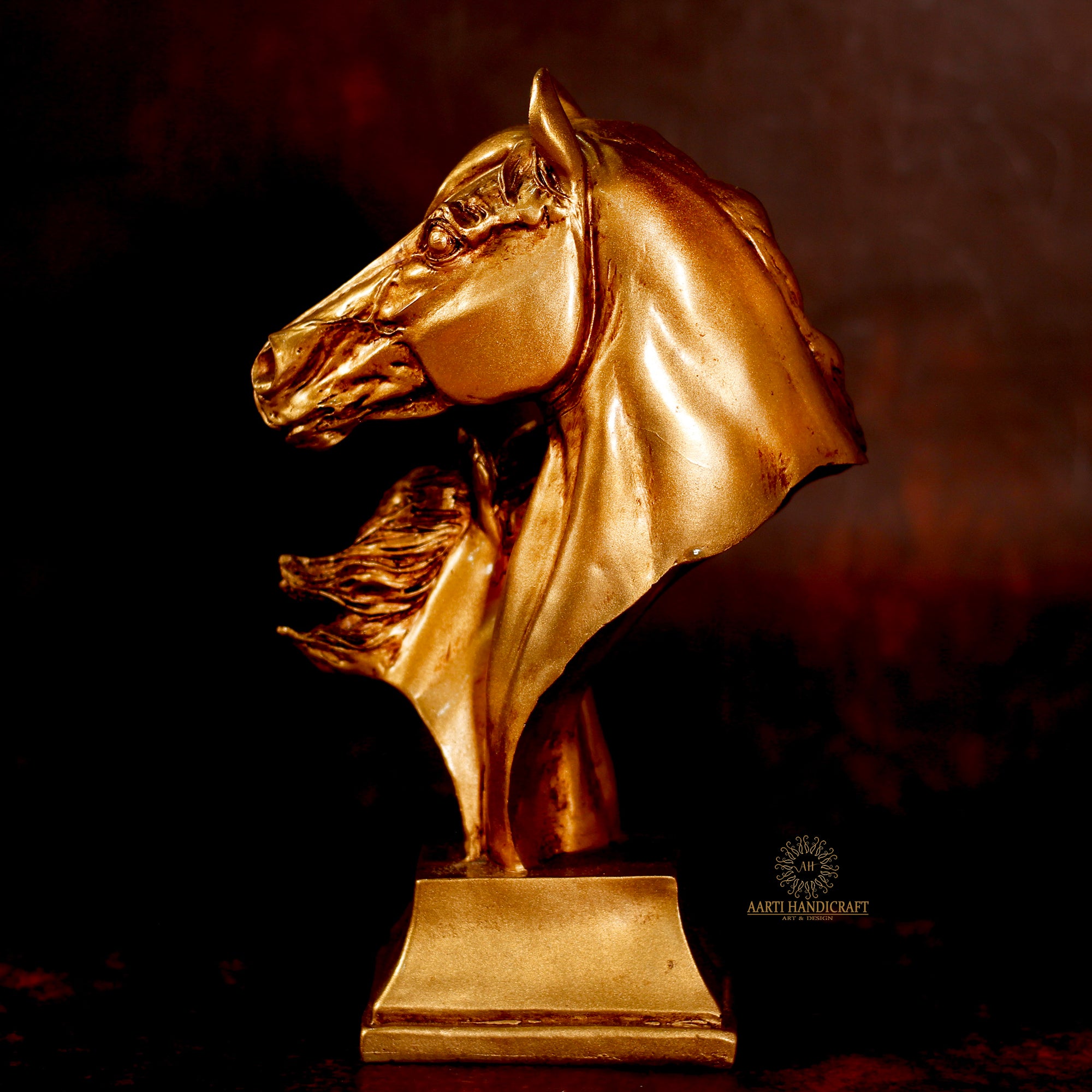 Couple Horse Head Showpiece