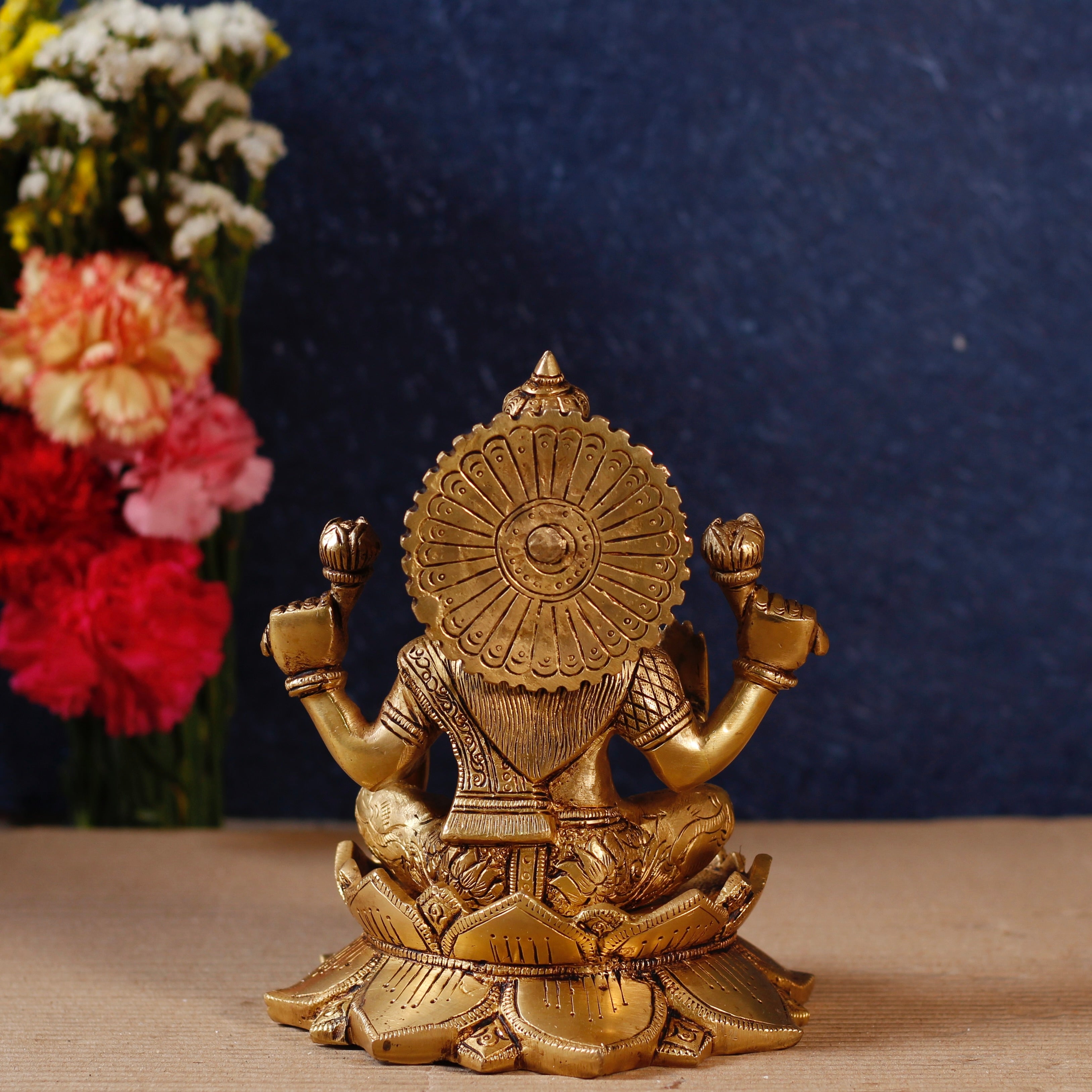 Divine Maa Lakshmi Statue